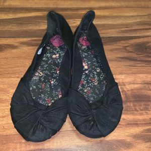 $5 WOMEN’S SHOES!!!